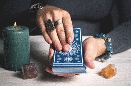 Wheel of Fortune Tarot card reading for marriage and life guidance by Ruhii Rai in Bhopal